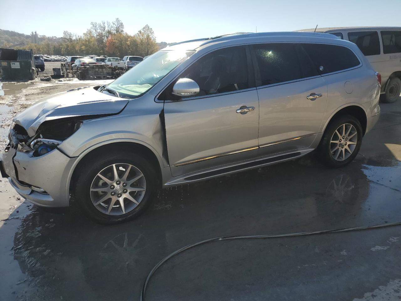 Salvage Buick Enclave Image