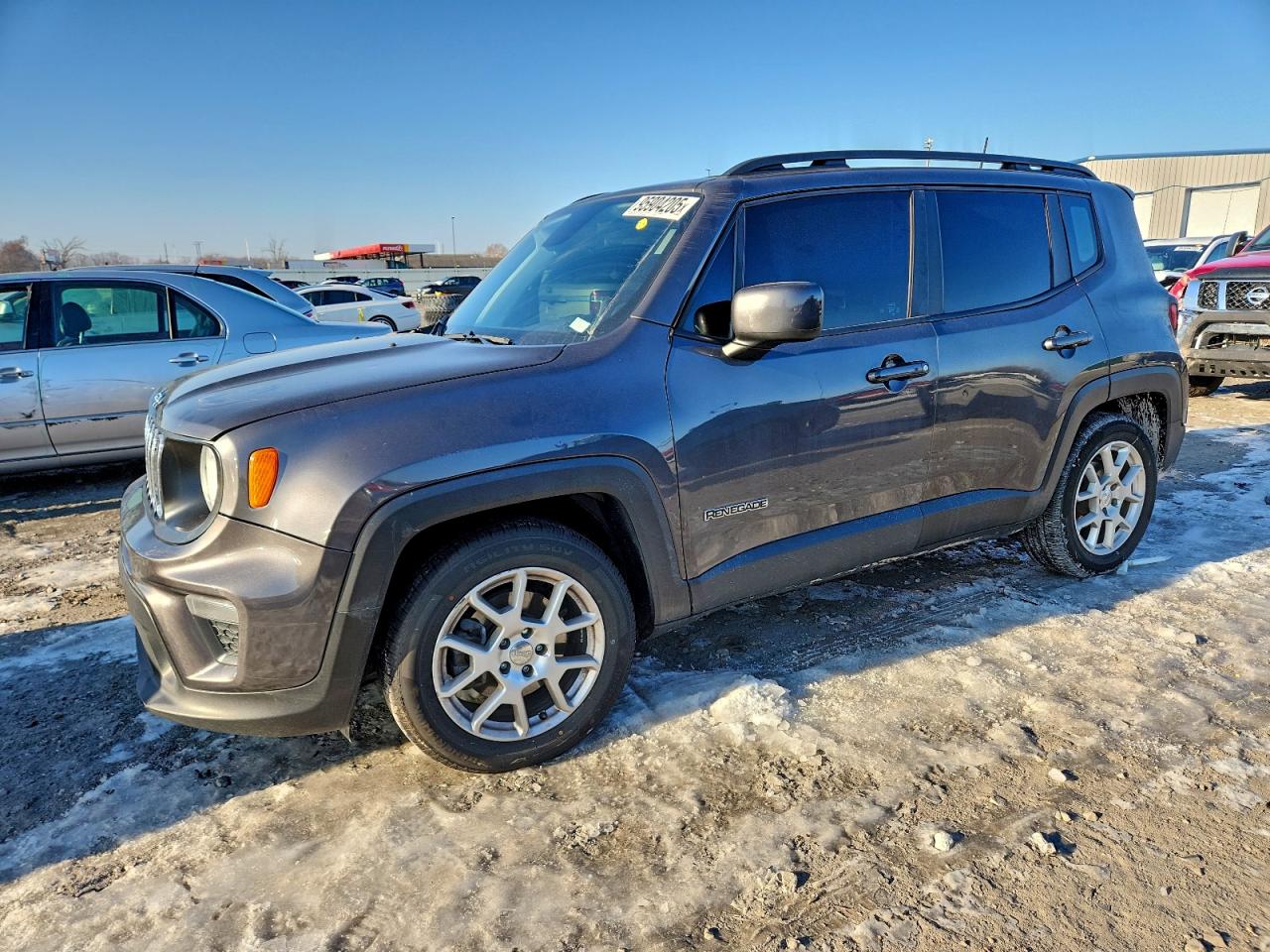 Salvage Jeep Renegade Image