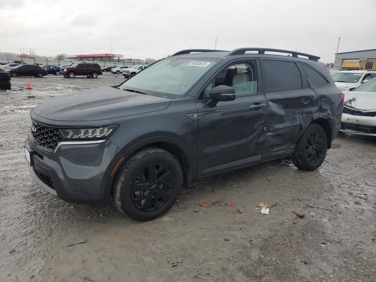 Salvage Kia Sorento Image