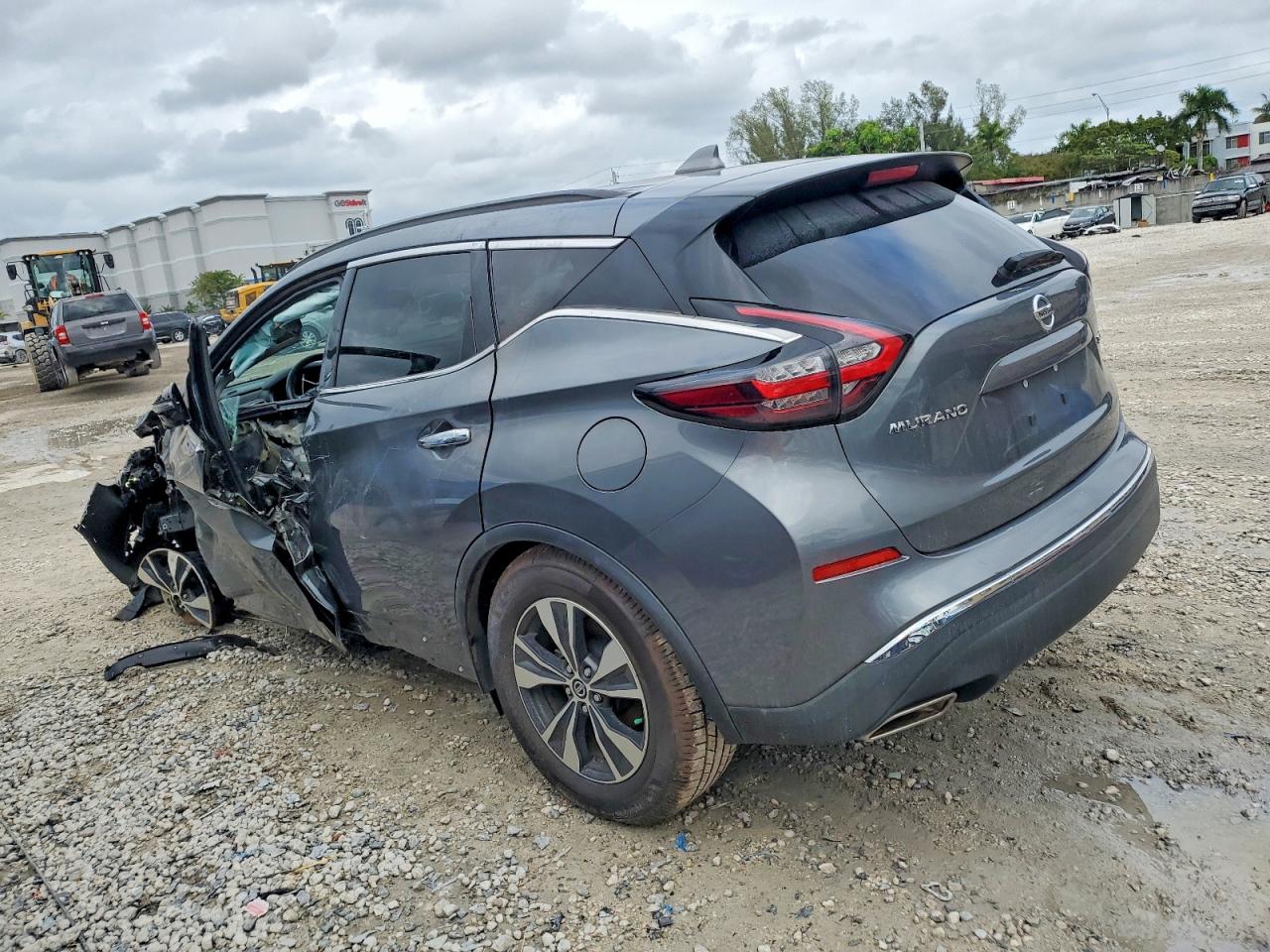 Nissan Murano S