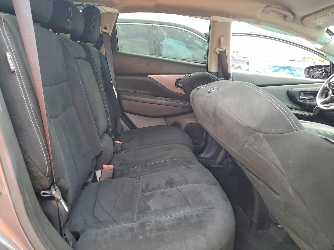 Nissan Murano S
