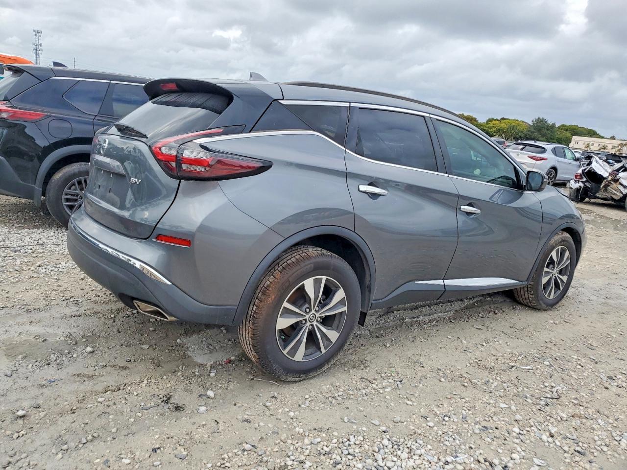 Nissan Murano S