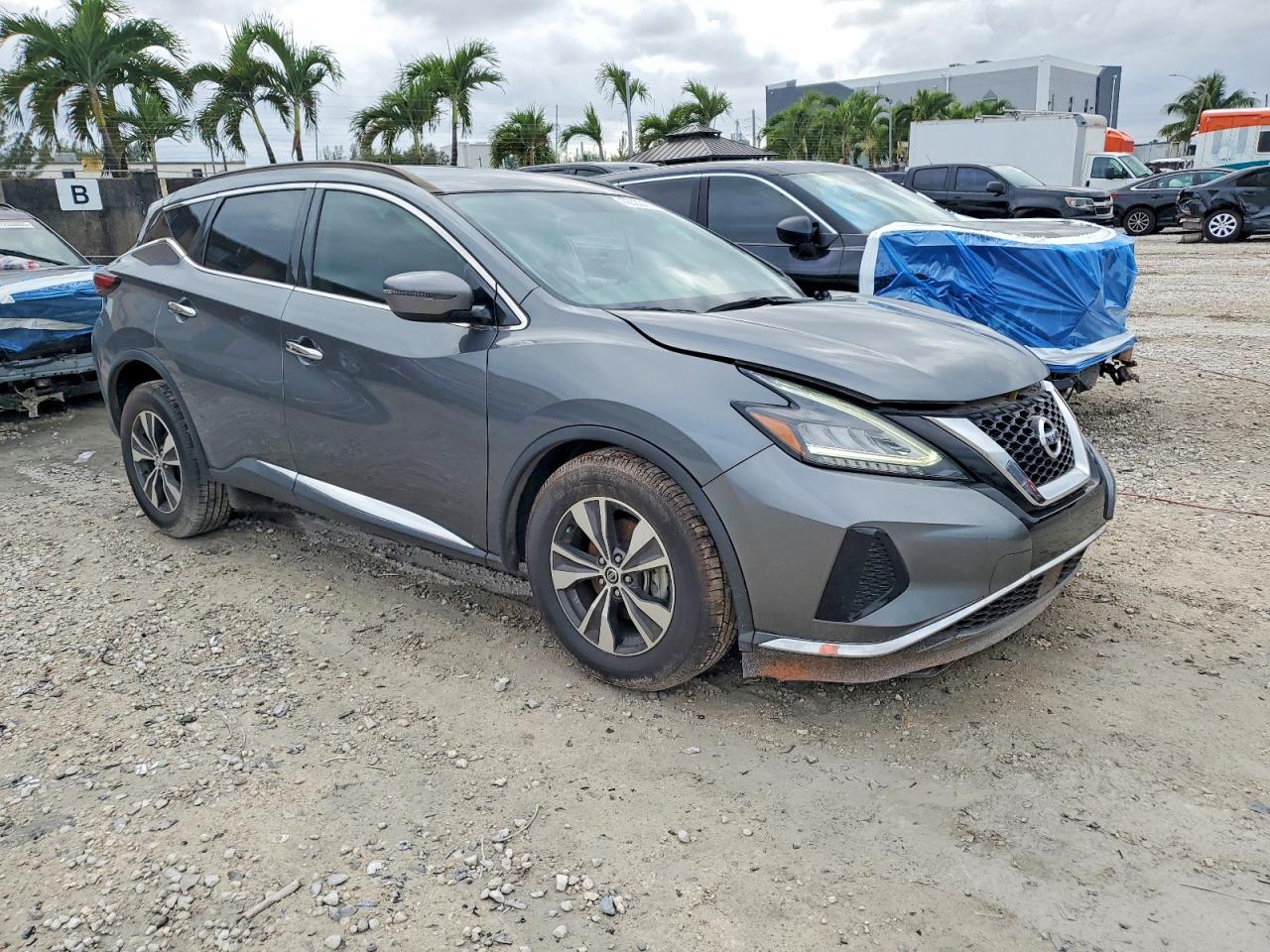 Nissan Murano S