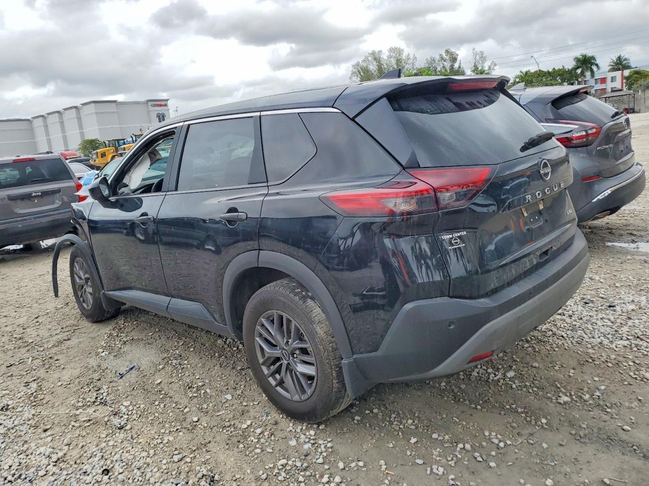 Nissan Rogue S
