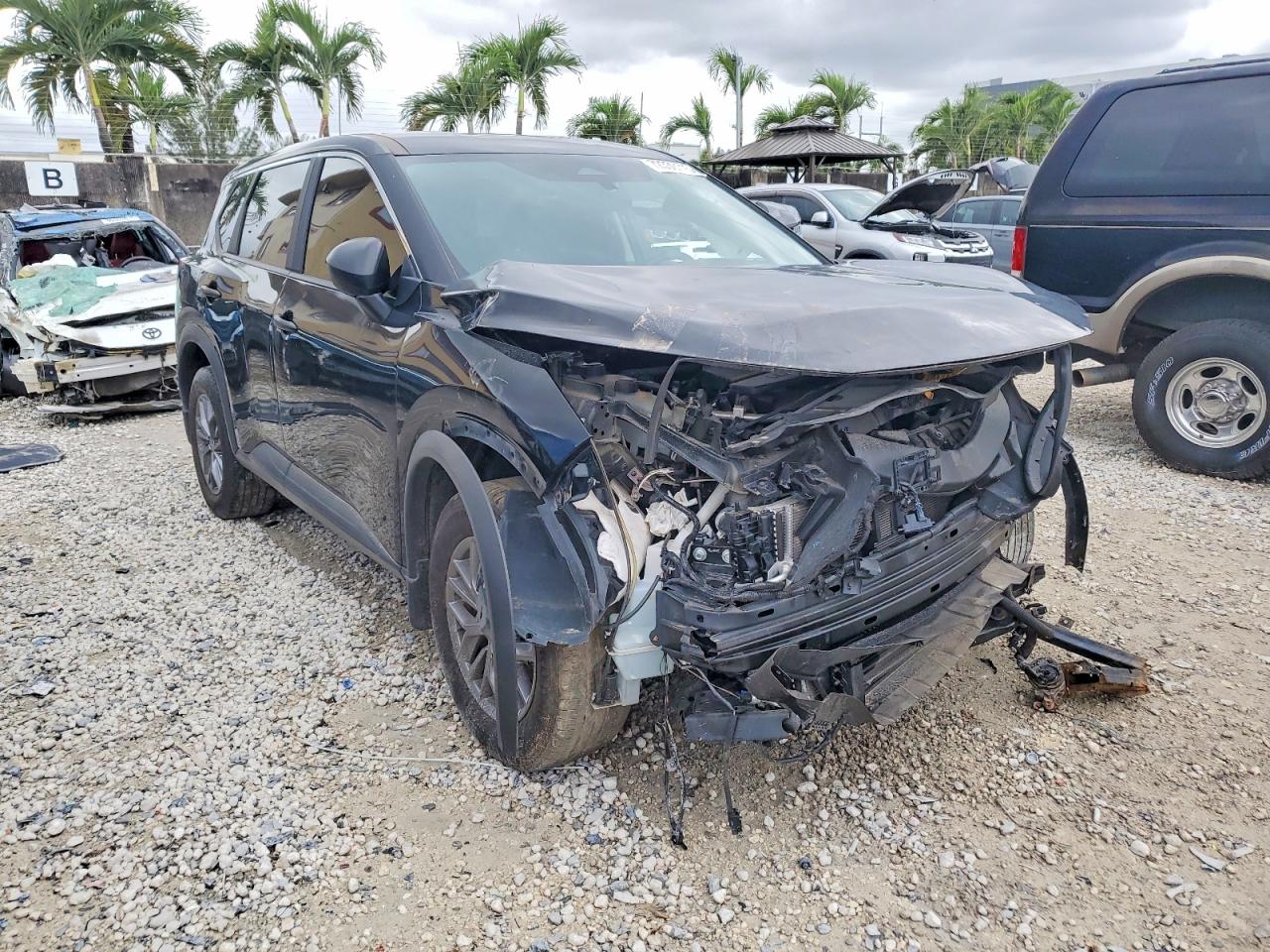 Nissan Rogue S