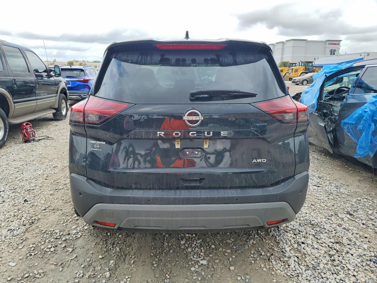 Nissan Rogue S