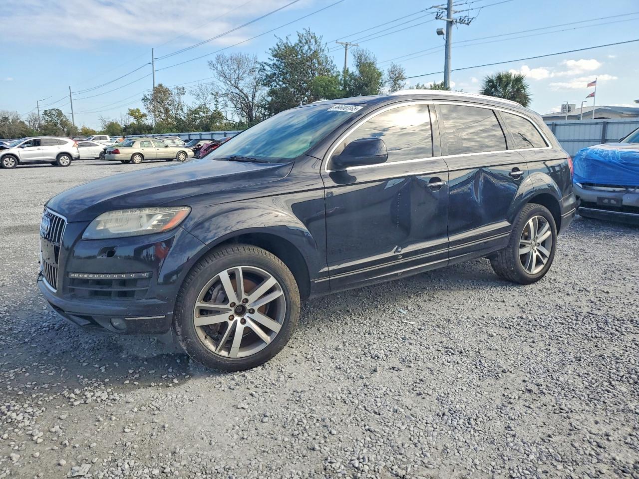 Salvage Audi Q7 Image