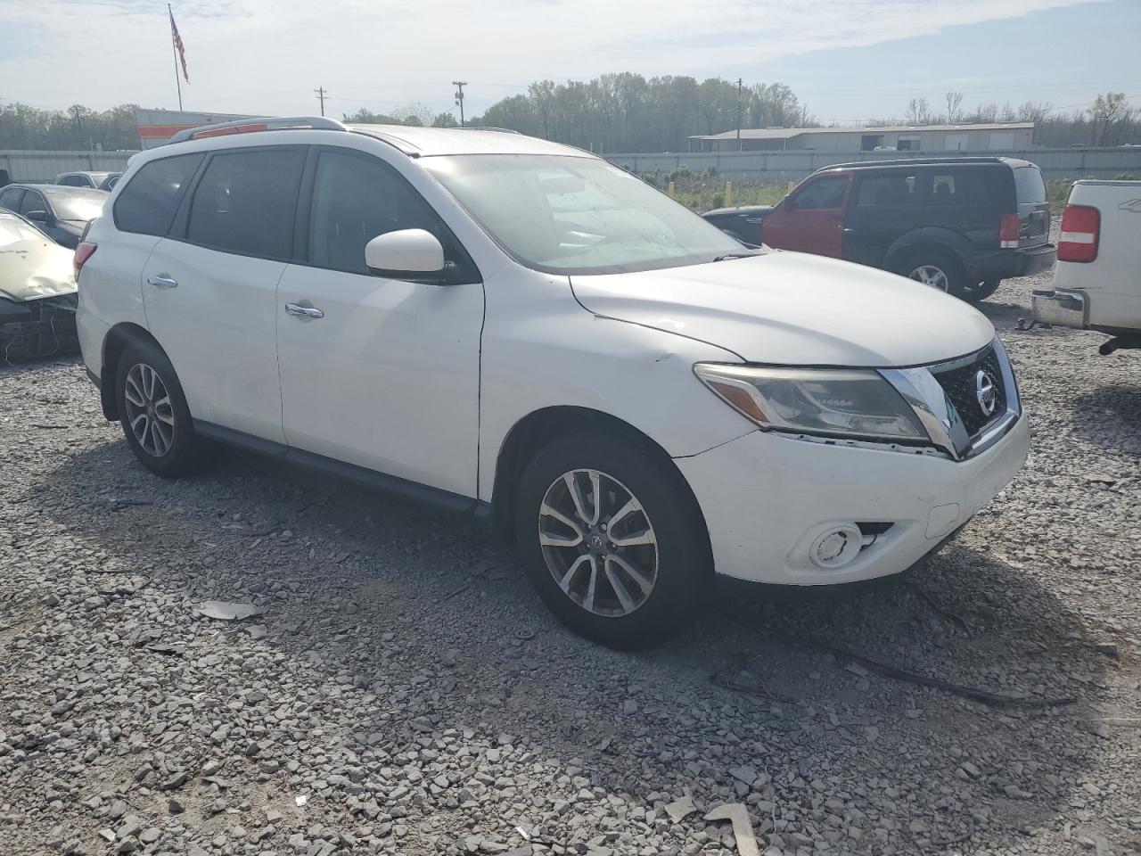 Nissan Pathfinder S