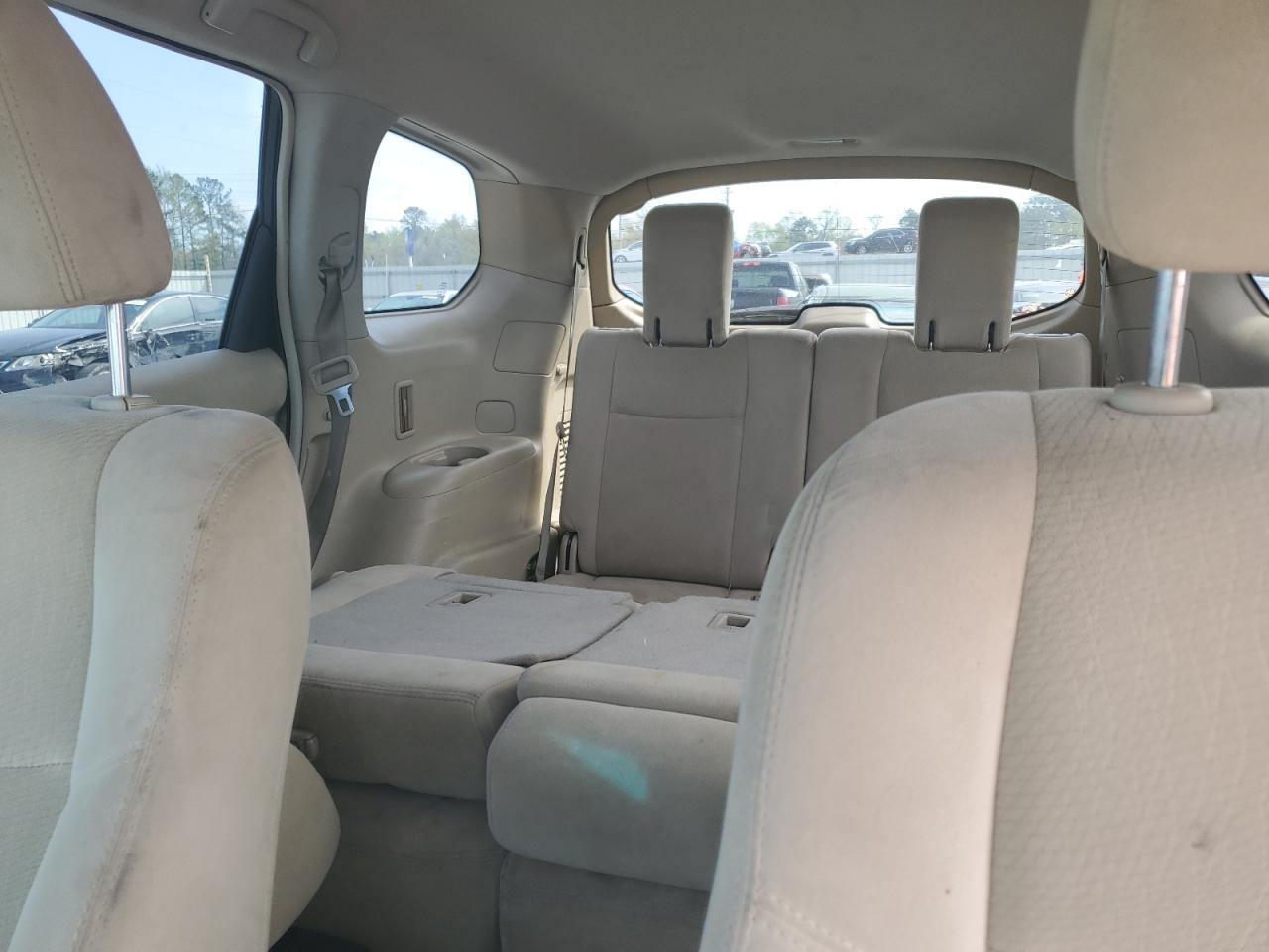 Nissan Pathfinder S