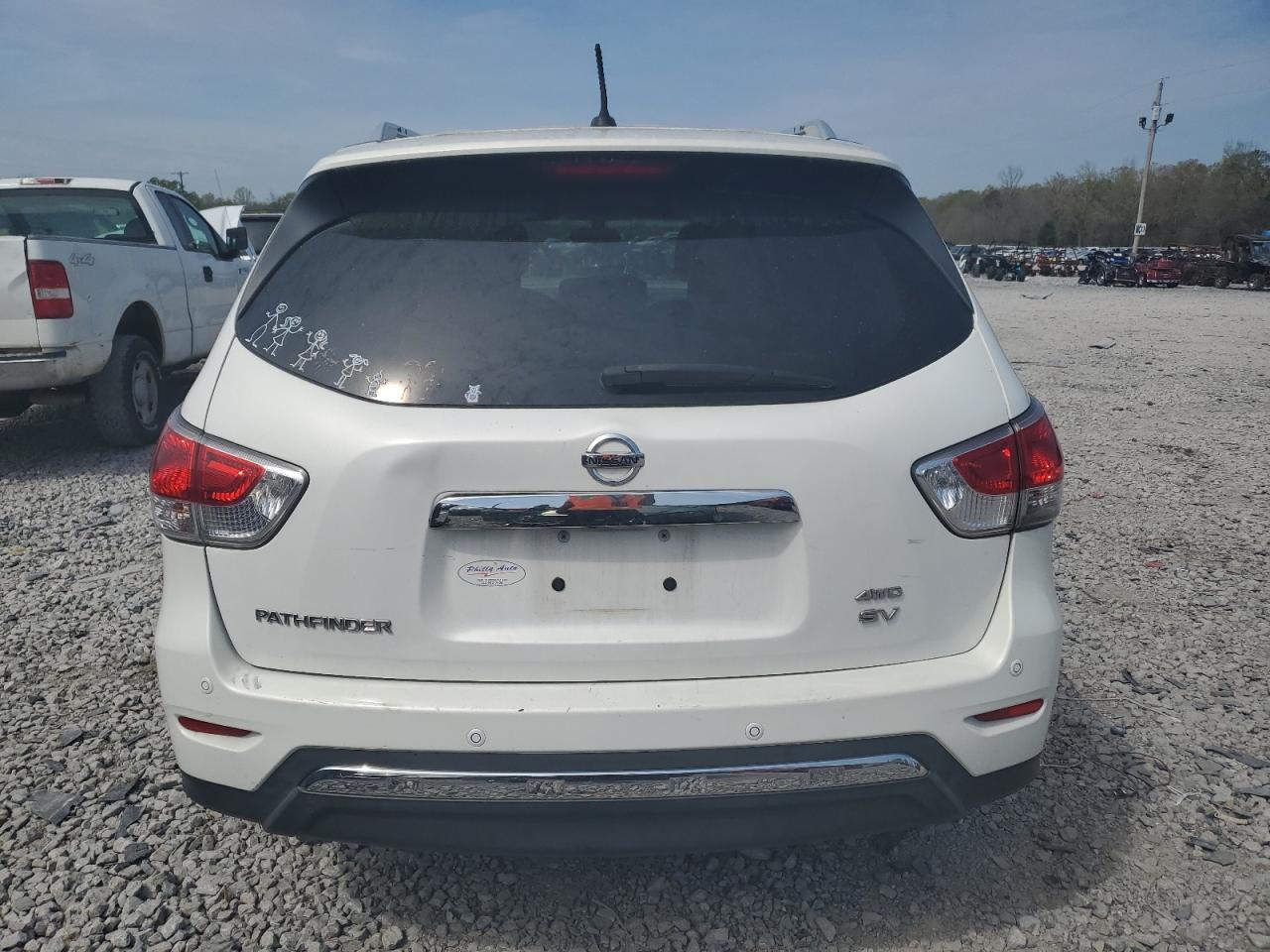 Nissan Pathfinder S