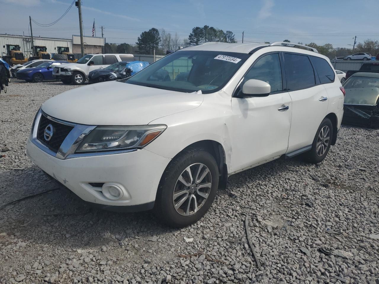 Salvage Nissan Pathfinder Image