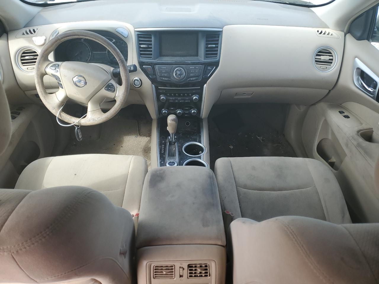 Nissan Pathfinder S