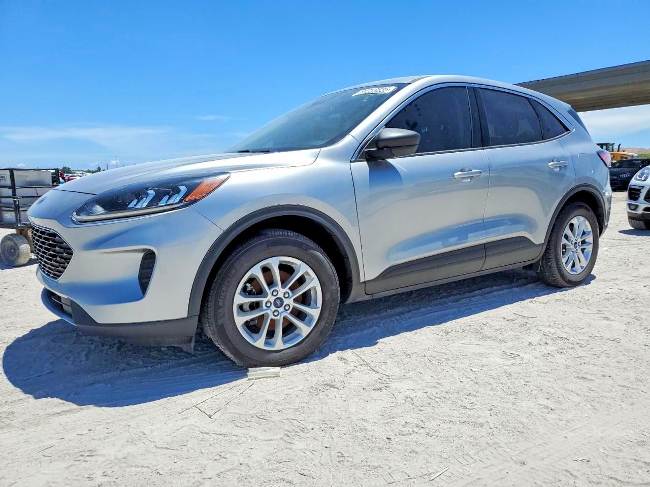 Salvage Ford Escape Image