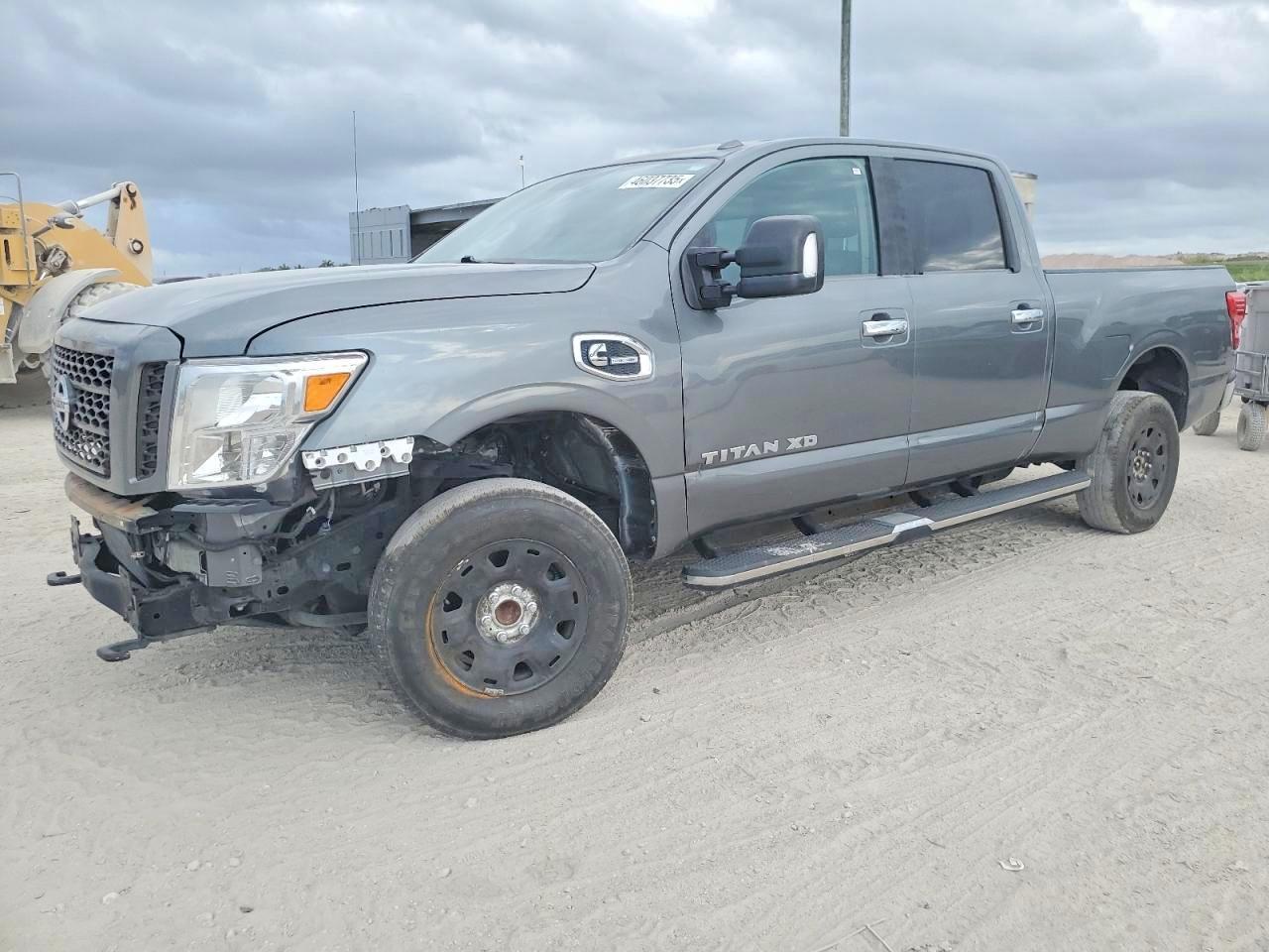 Salvage Nissan Titan Image