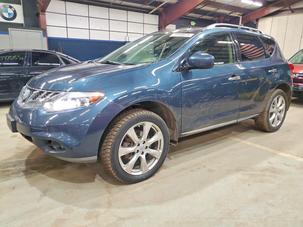 Salvage Nissan Murano Image