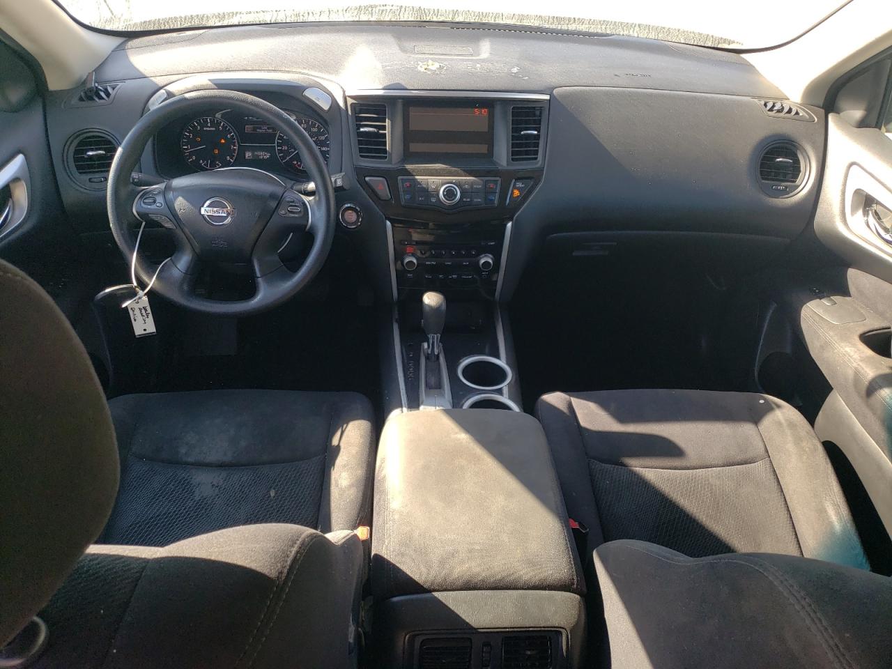 Nissan Pathfinder S