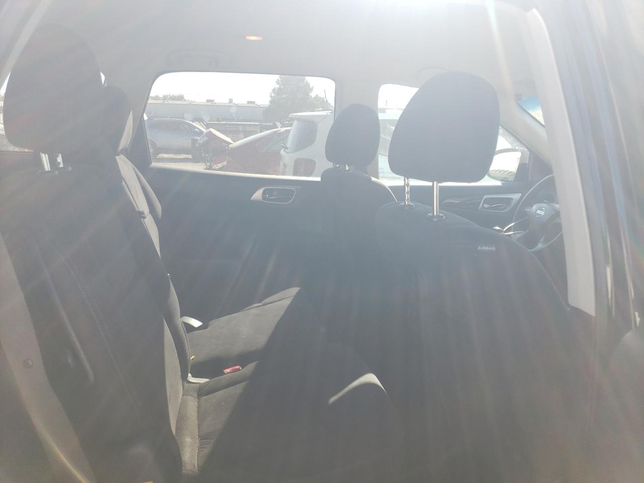 Nissan Pathfinder S