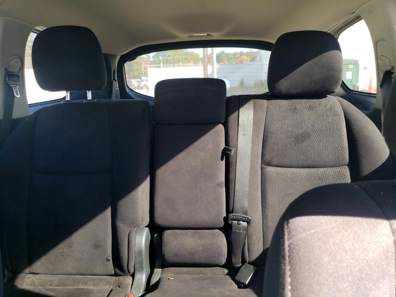 Nissan Pathfinder S