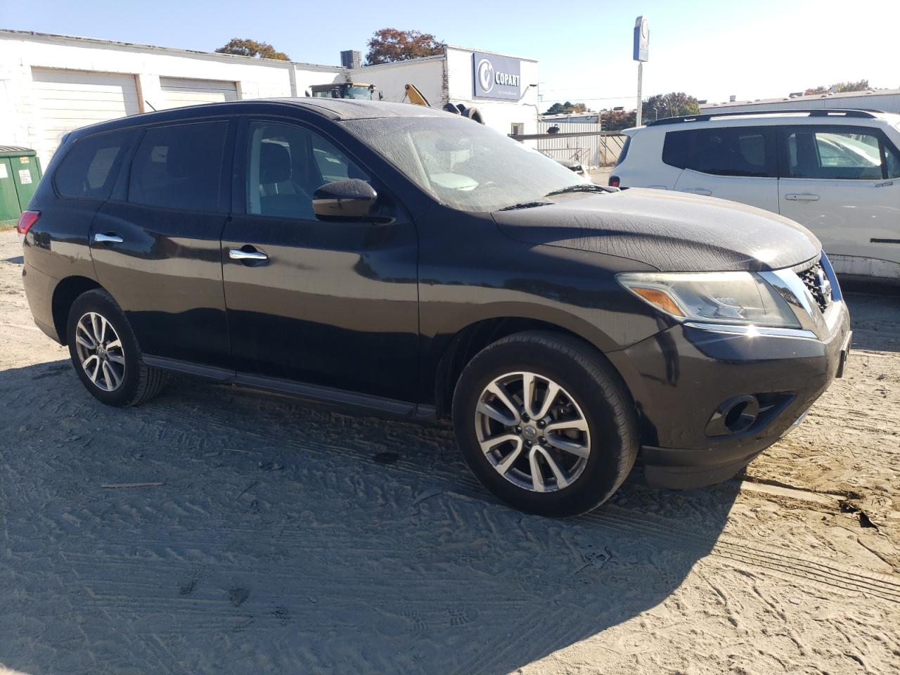 Nissan Pathfinder S