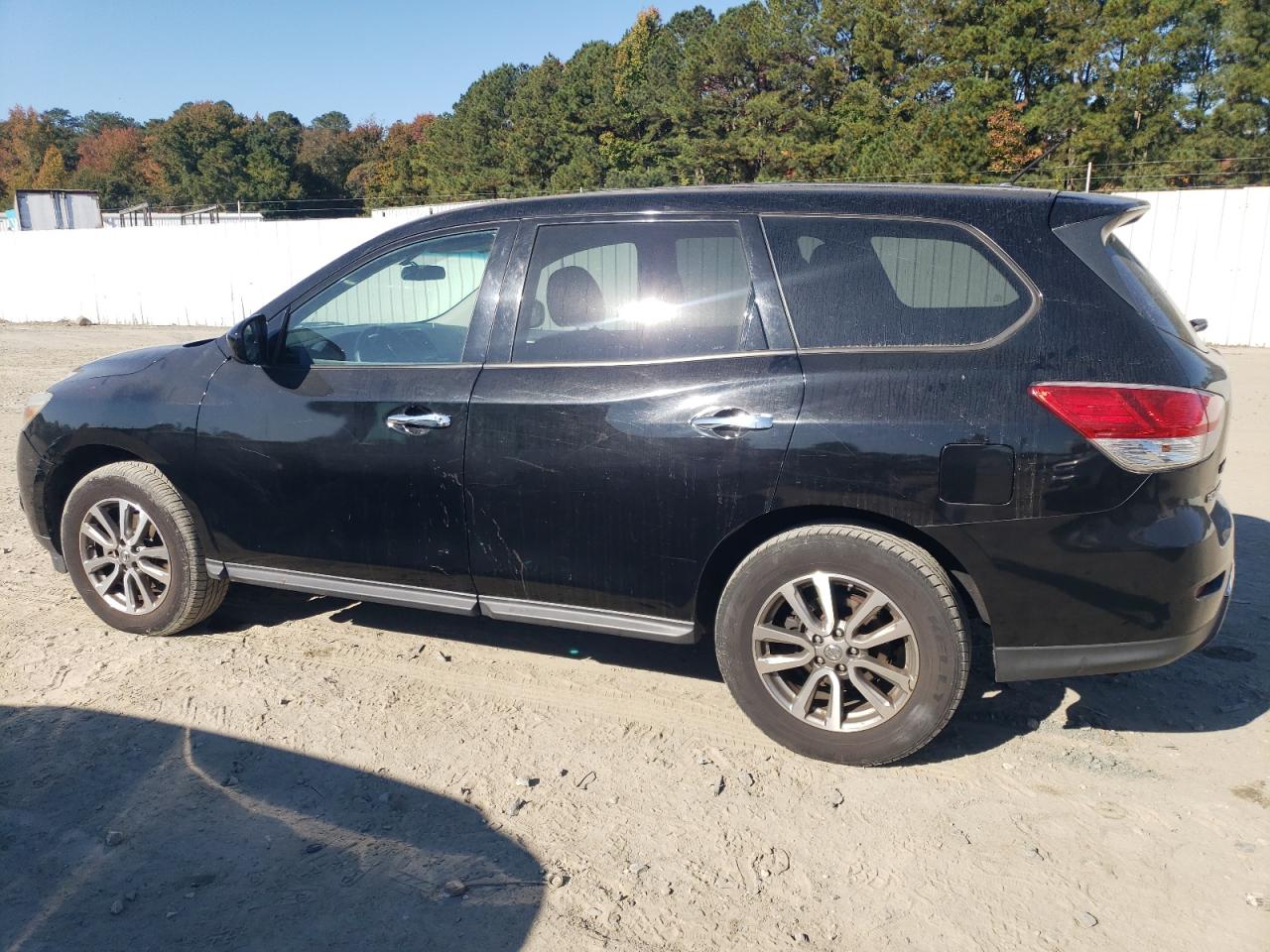 Nissan Pathfinder S