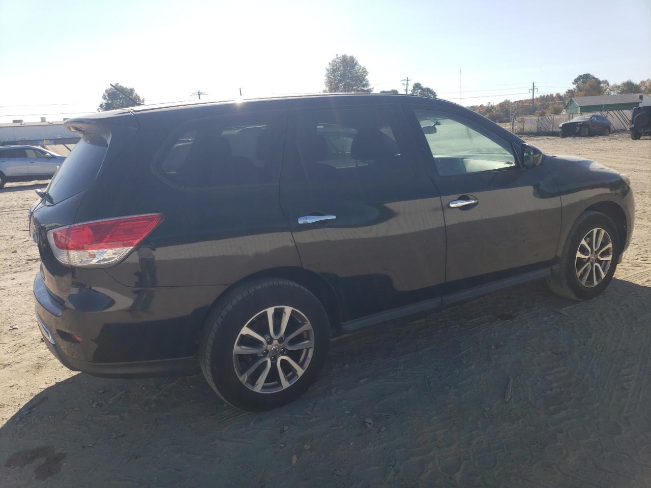 Nissan Pathfinder S