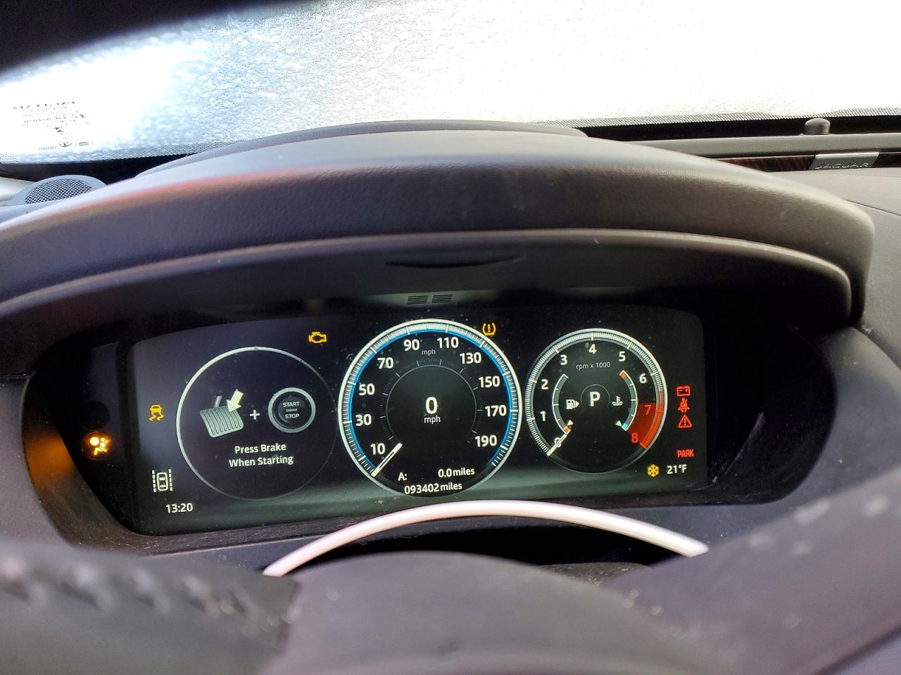 Jaguar XE Portfolio Le