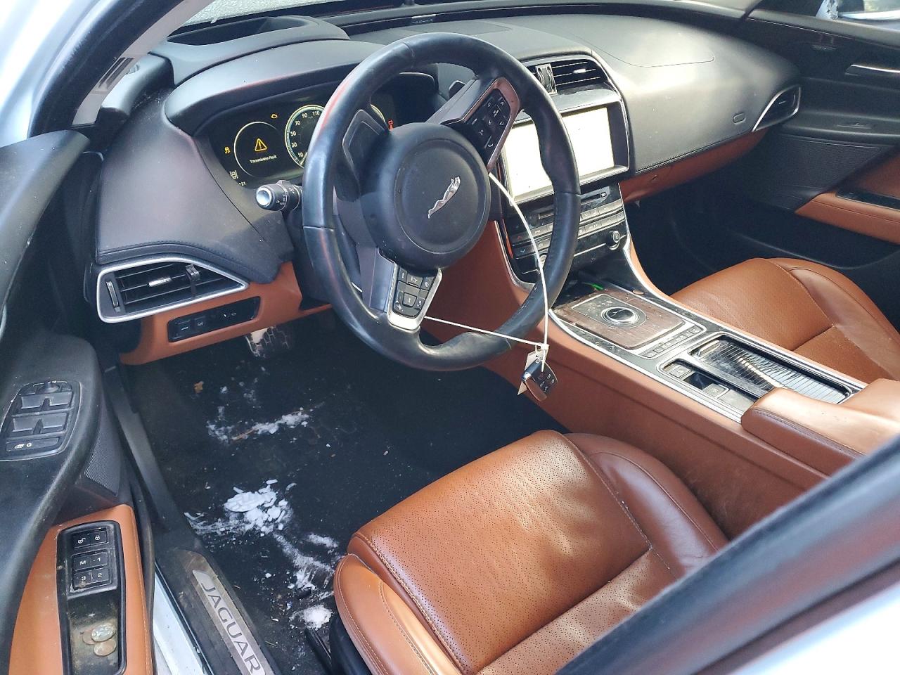 Jaguar XE Portfolio Le