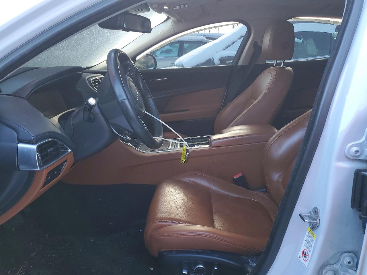 Jaguar XE Portfolio Le