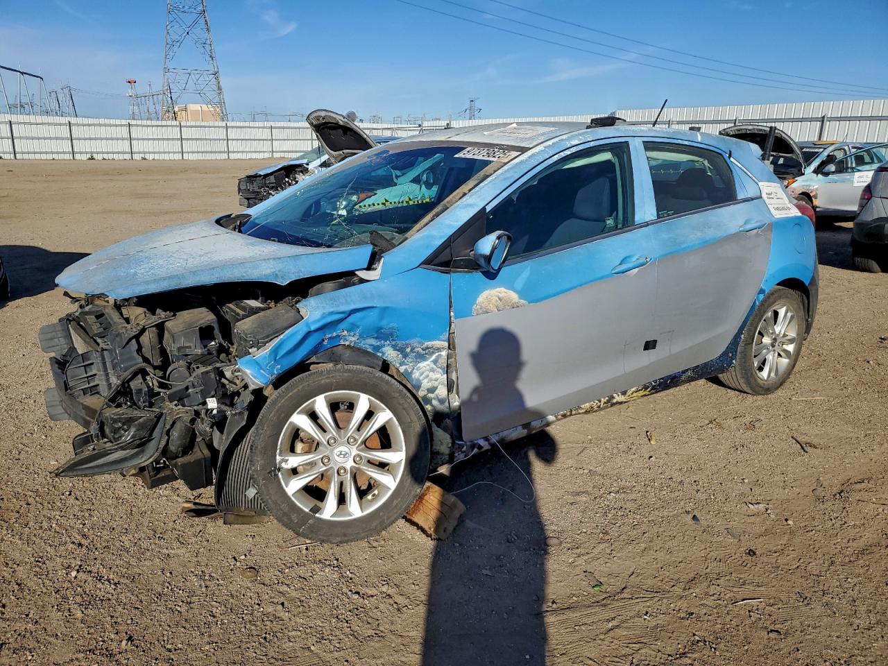 Salvage Hyundai ELANTRA Image
