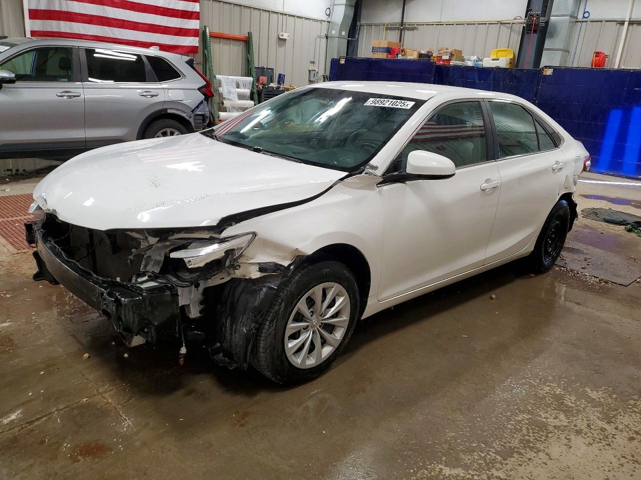 Salvage Toyota Camry Image