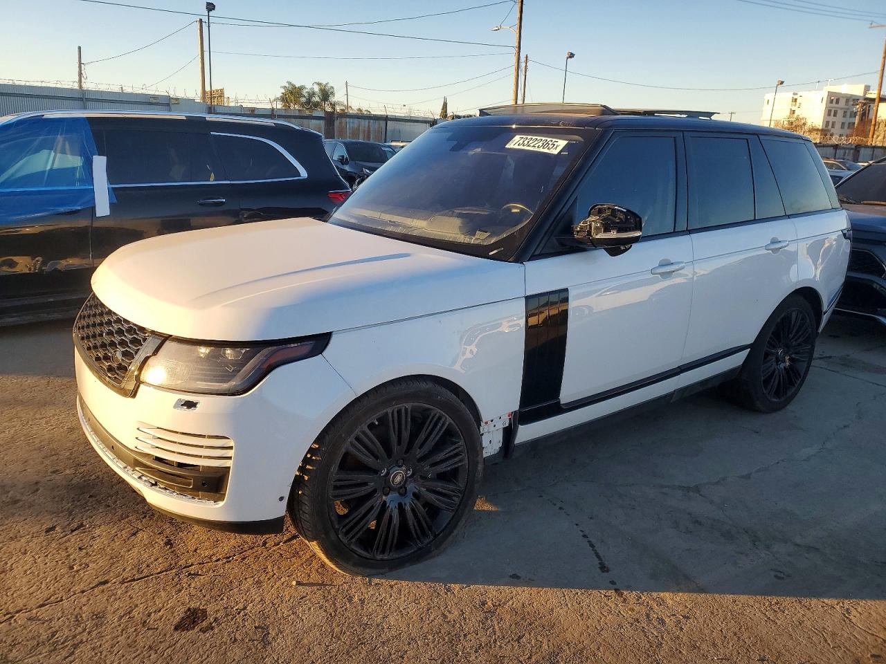 Salvage Land Rover Range Rover Image