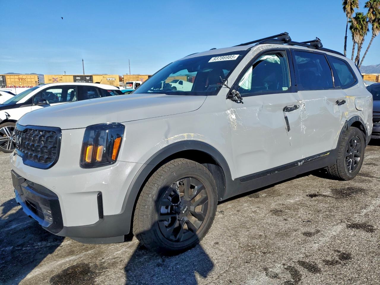 Salvage Kia Telluride Image