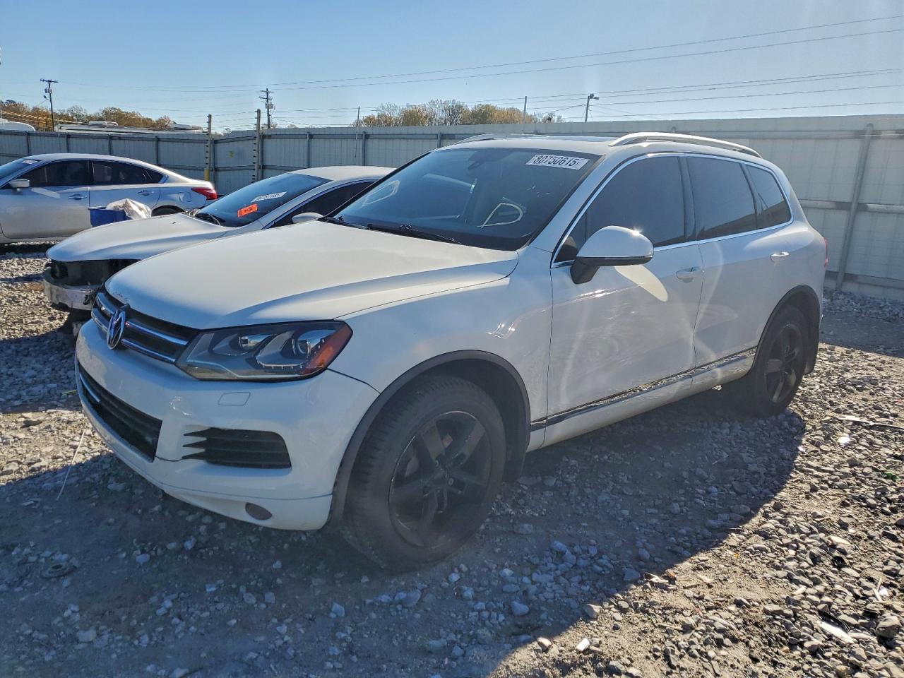Salvage Volkswagen Touareg Image