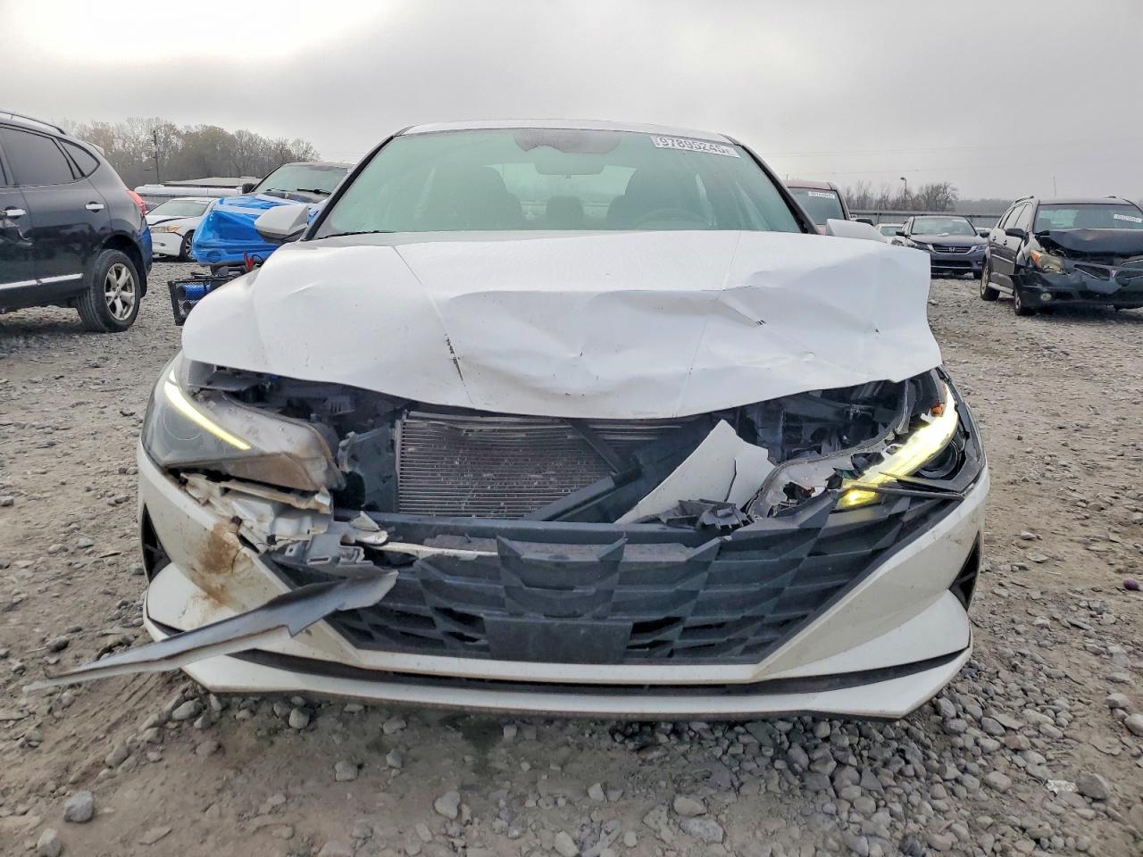 Hyundai ELANTRA Sel