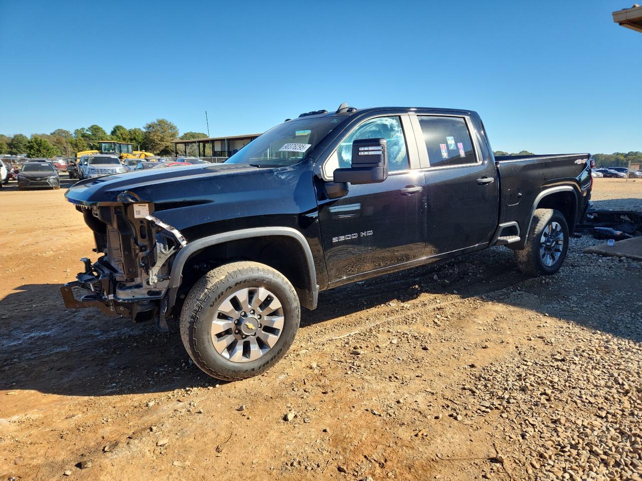 Salvage Chevrolet Silverado Image