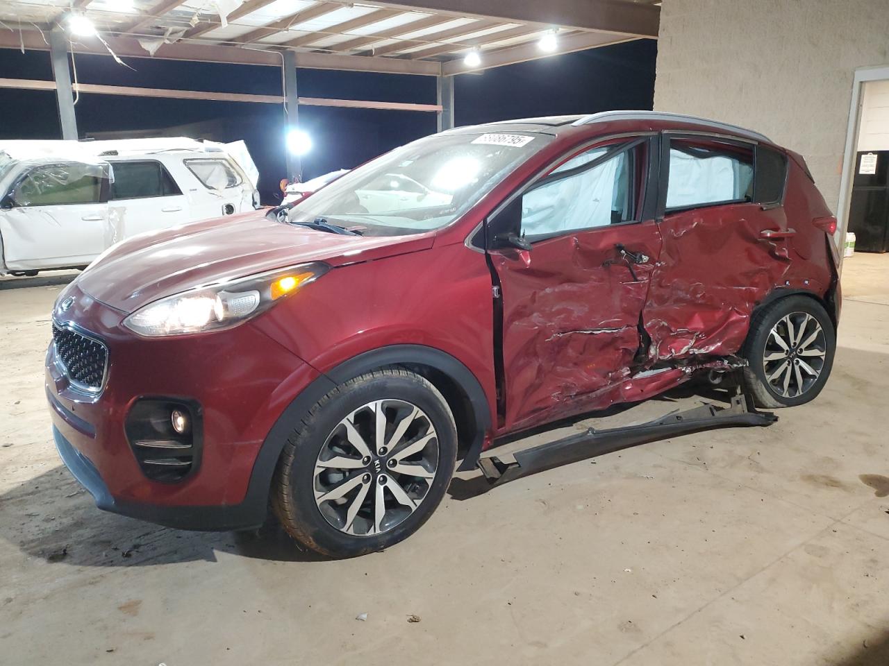 Salvage Kia Sportage Image
