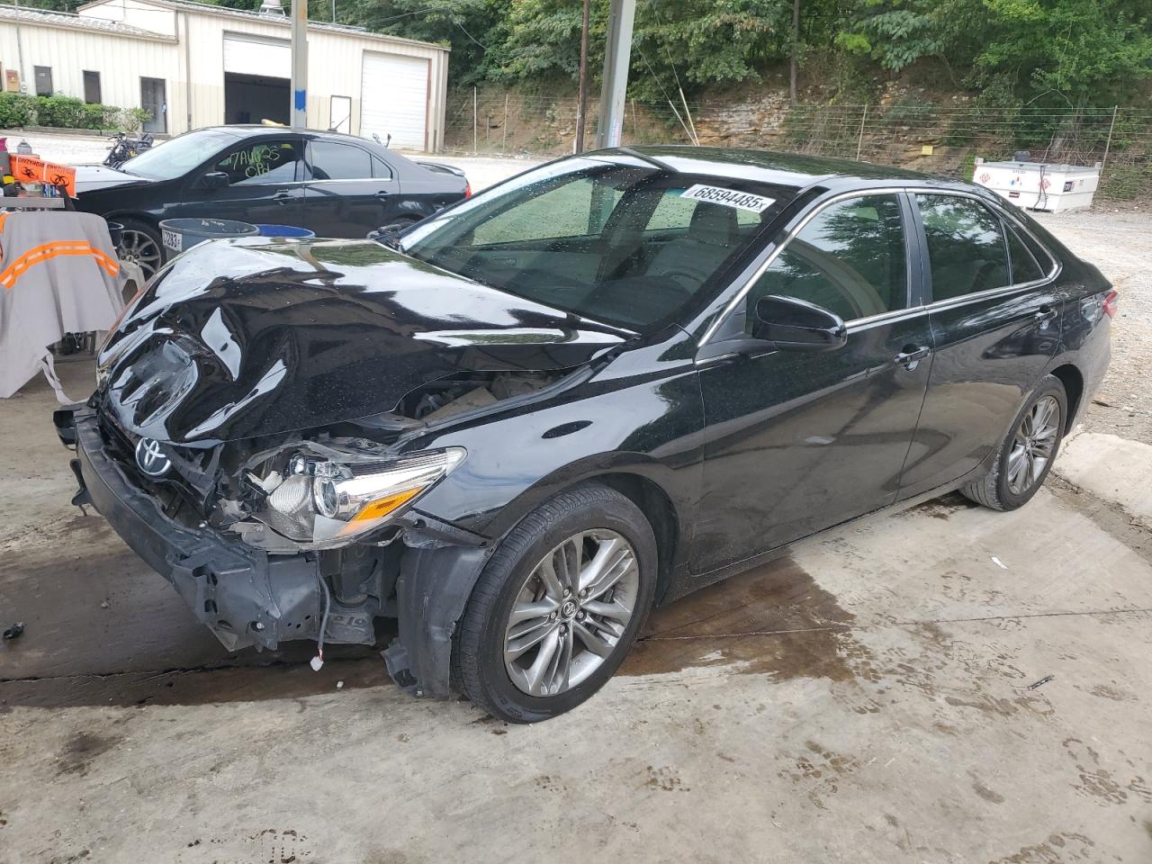 Salvage Toyota Camry Image