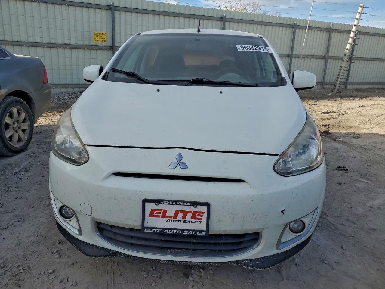 Mitsubishi Mirage Es