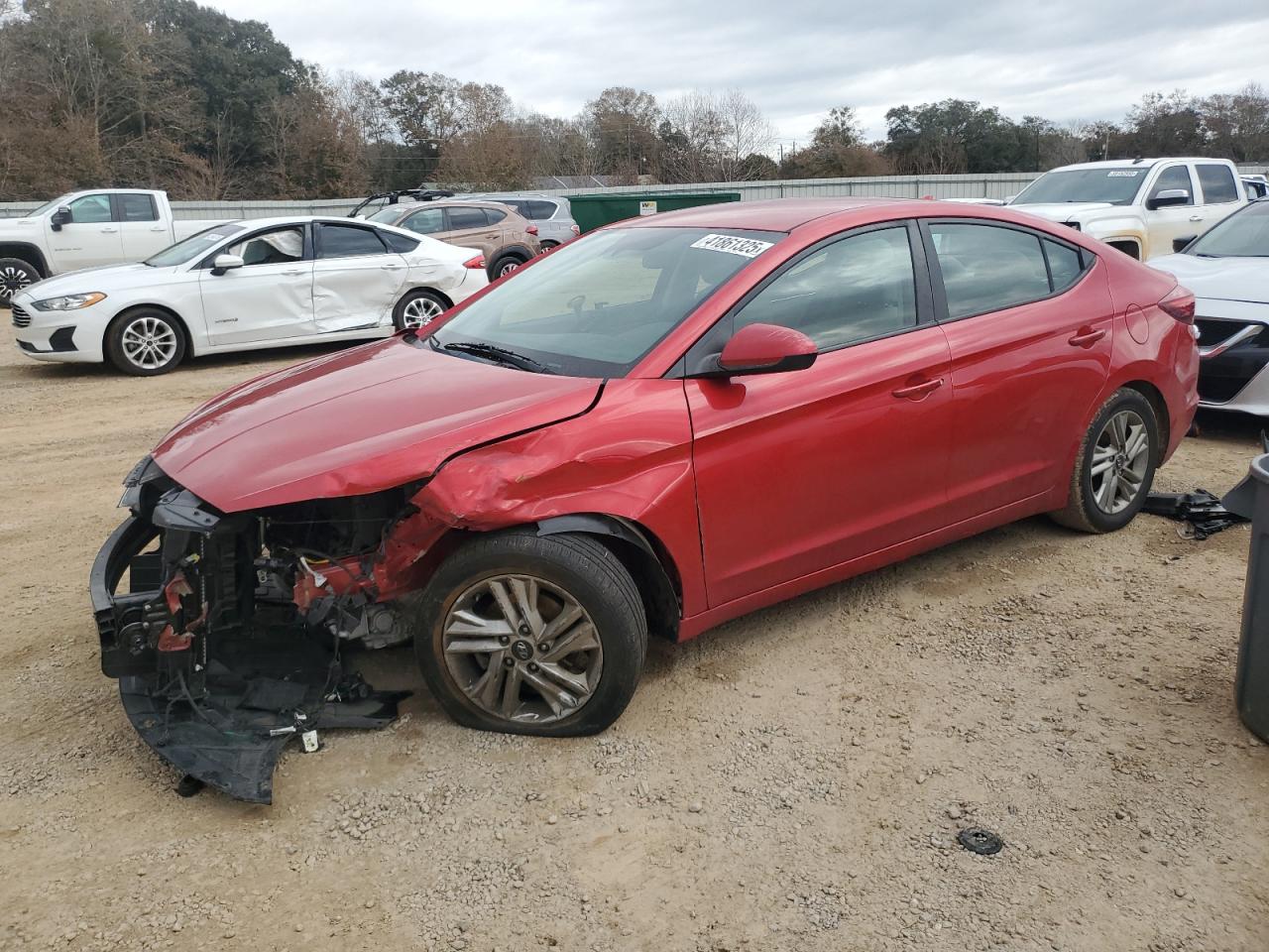 Salvage Hyundai ELANTRA Image