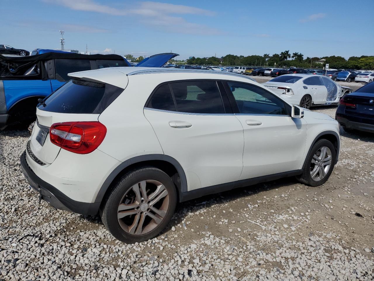 Mercedes-Benz GLA 250