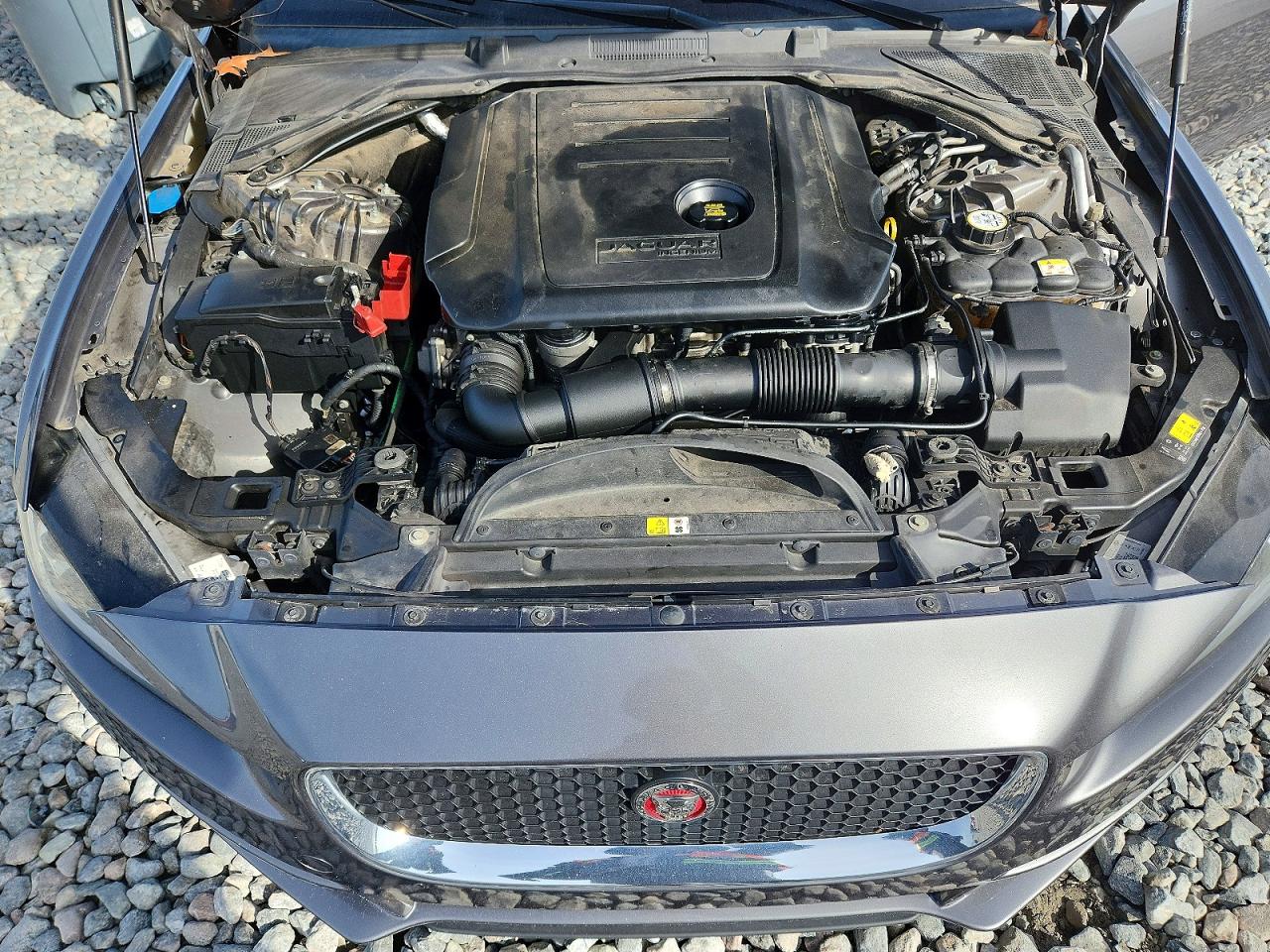 Jaguar XE Premium