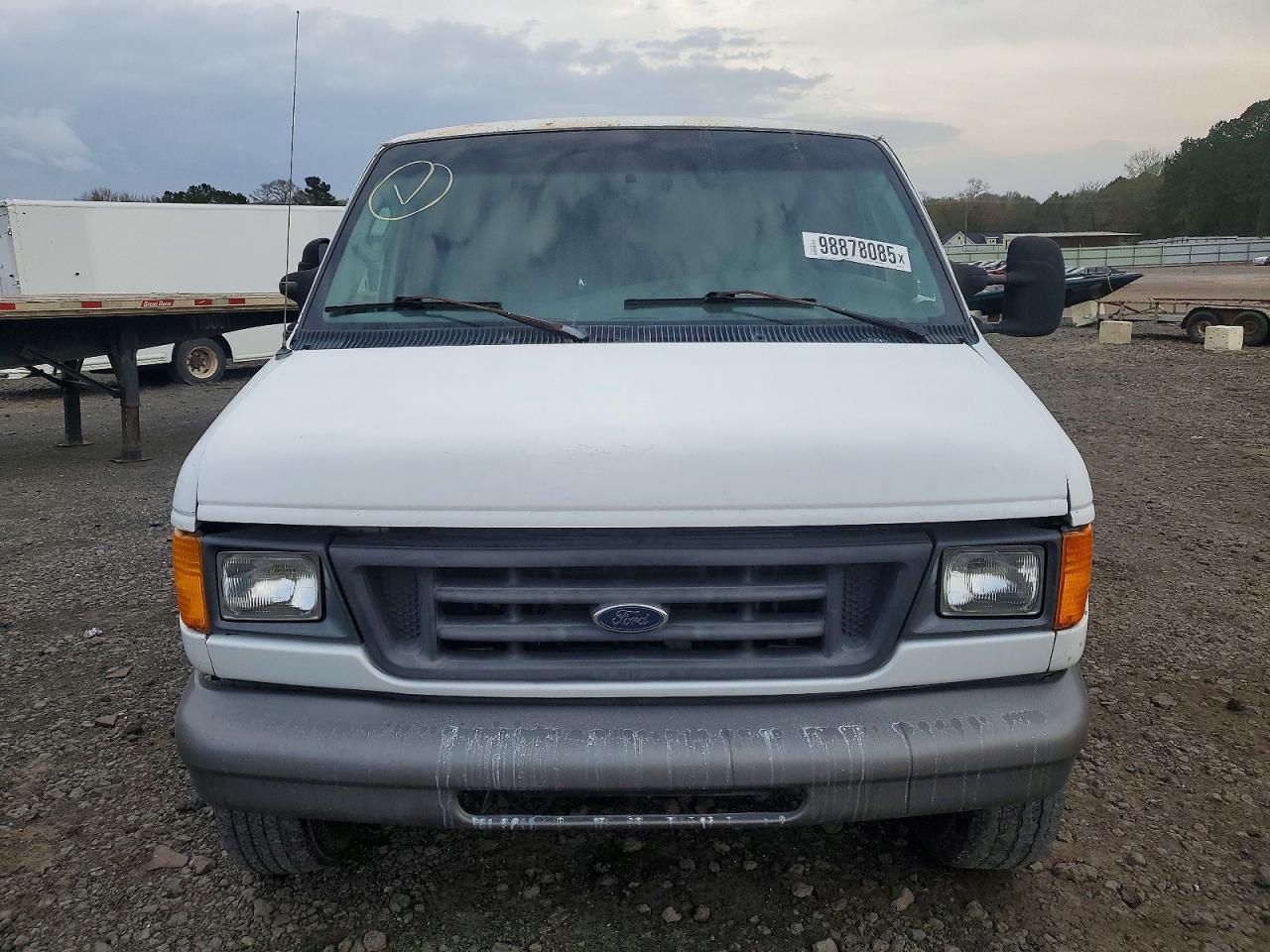 Ford Econoline E250 Van