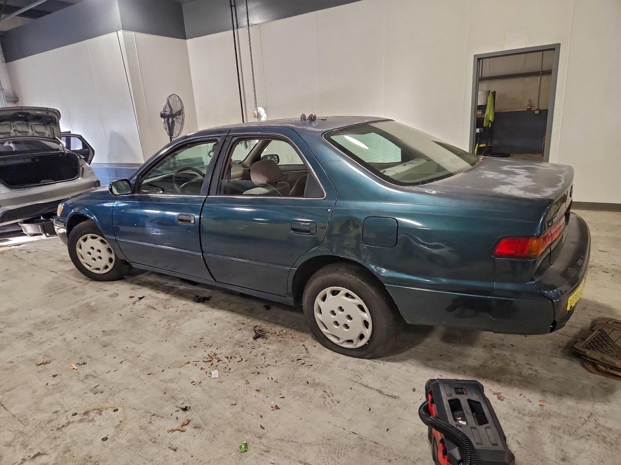 Toyota Camry Ce