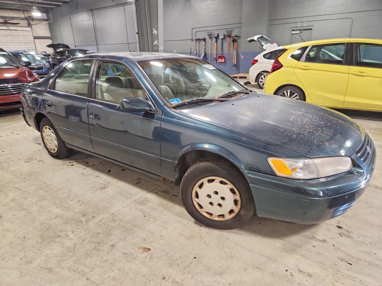 Toyota Camry Ce