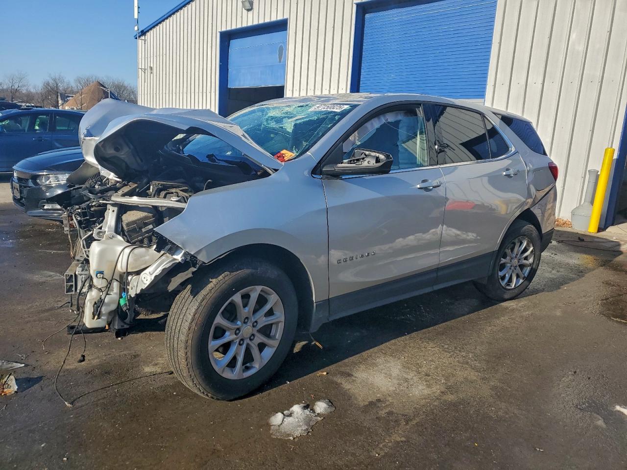 Salvage Chevrolet Equinox Image