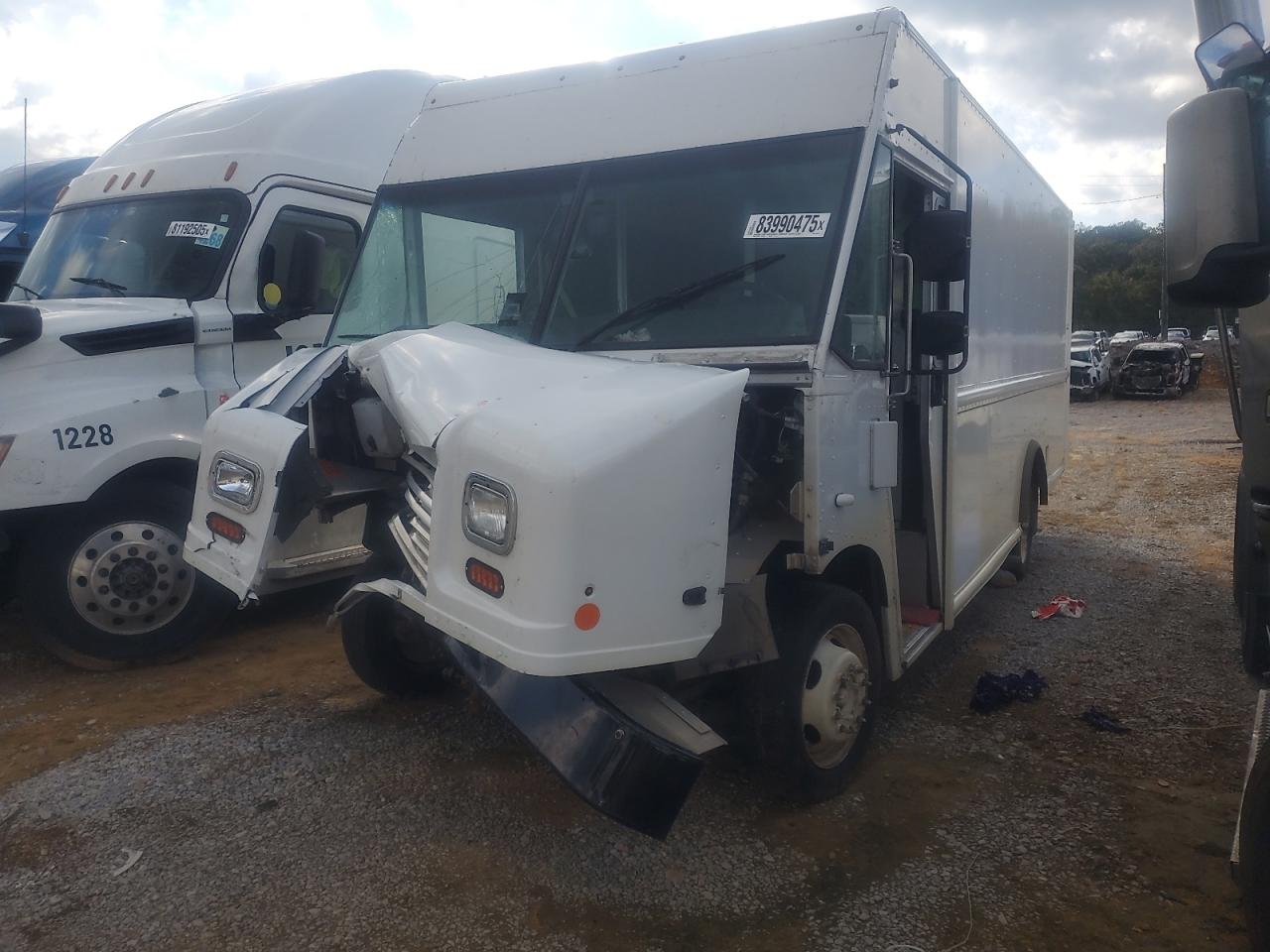 Salvage Ford F59 Image