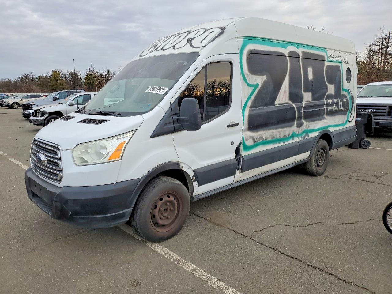 Salvage Ford Transit Image
