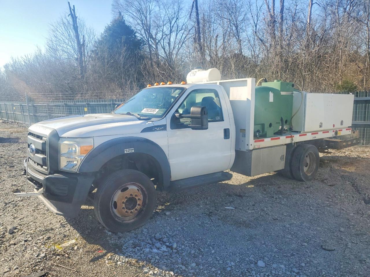 Salvage Ford F-450 Image