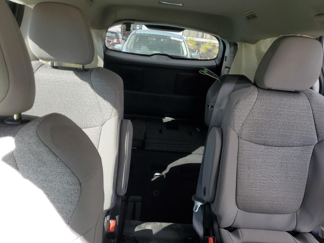 Toyota Sienna Le