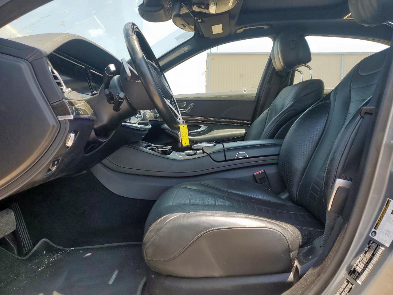 Mercedes-Benz S-Class 550